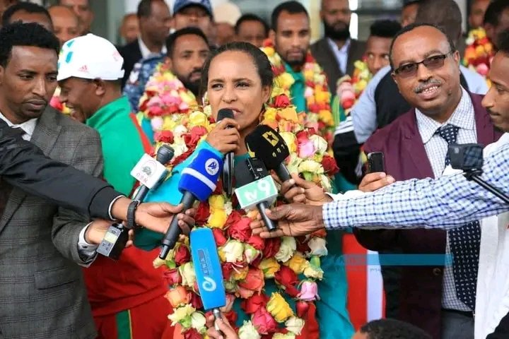 GamozoneC's tweet photo. Ethiopia welcomed athletic team for winning 10 medals 4 Gold, 4 Silver and 2 Bronze and ranked our Ethiopia 2nd in the world next to USA.  
#WCHOregon22 
#Ethiopia 
#Gamozone https://t.co/35enonohEQ