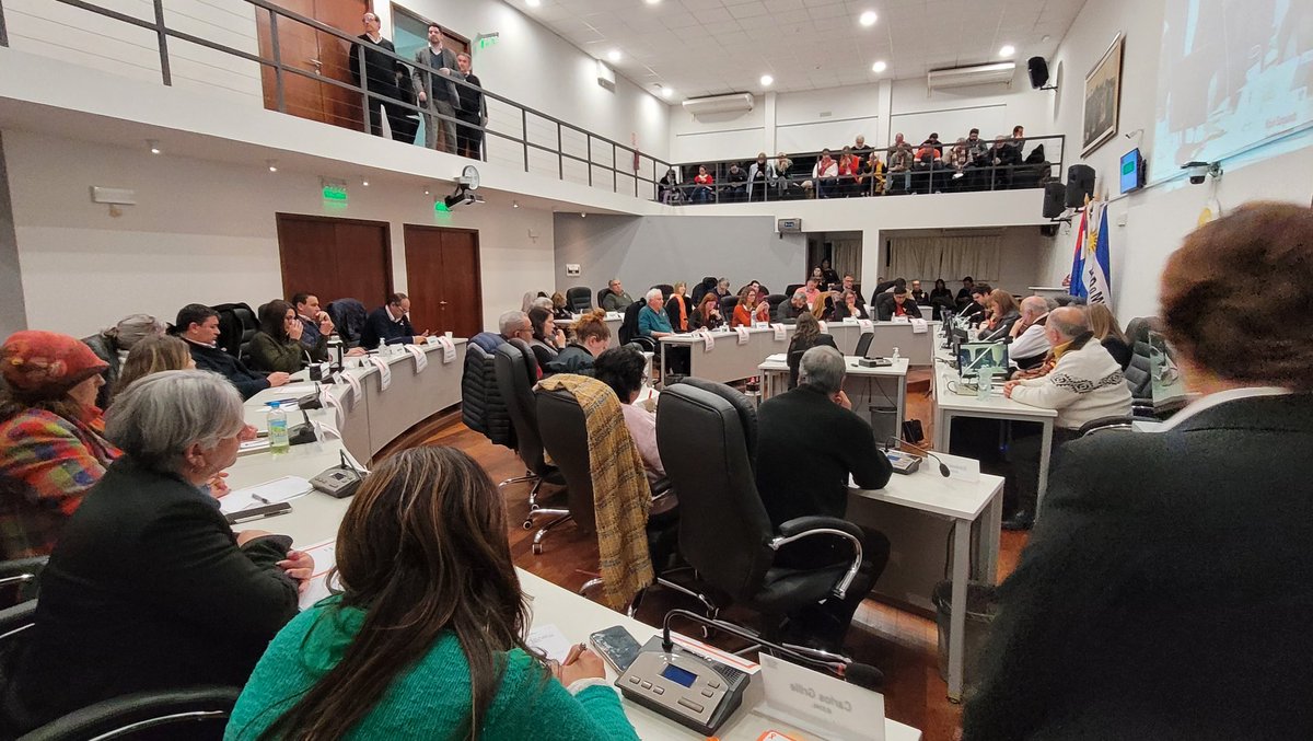 🔸️Prevención del Suicidio 
Sesión extraordinaria.

Participan académicos y referentes institucionales. 
#ParlamentoDeCanelones