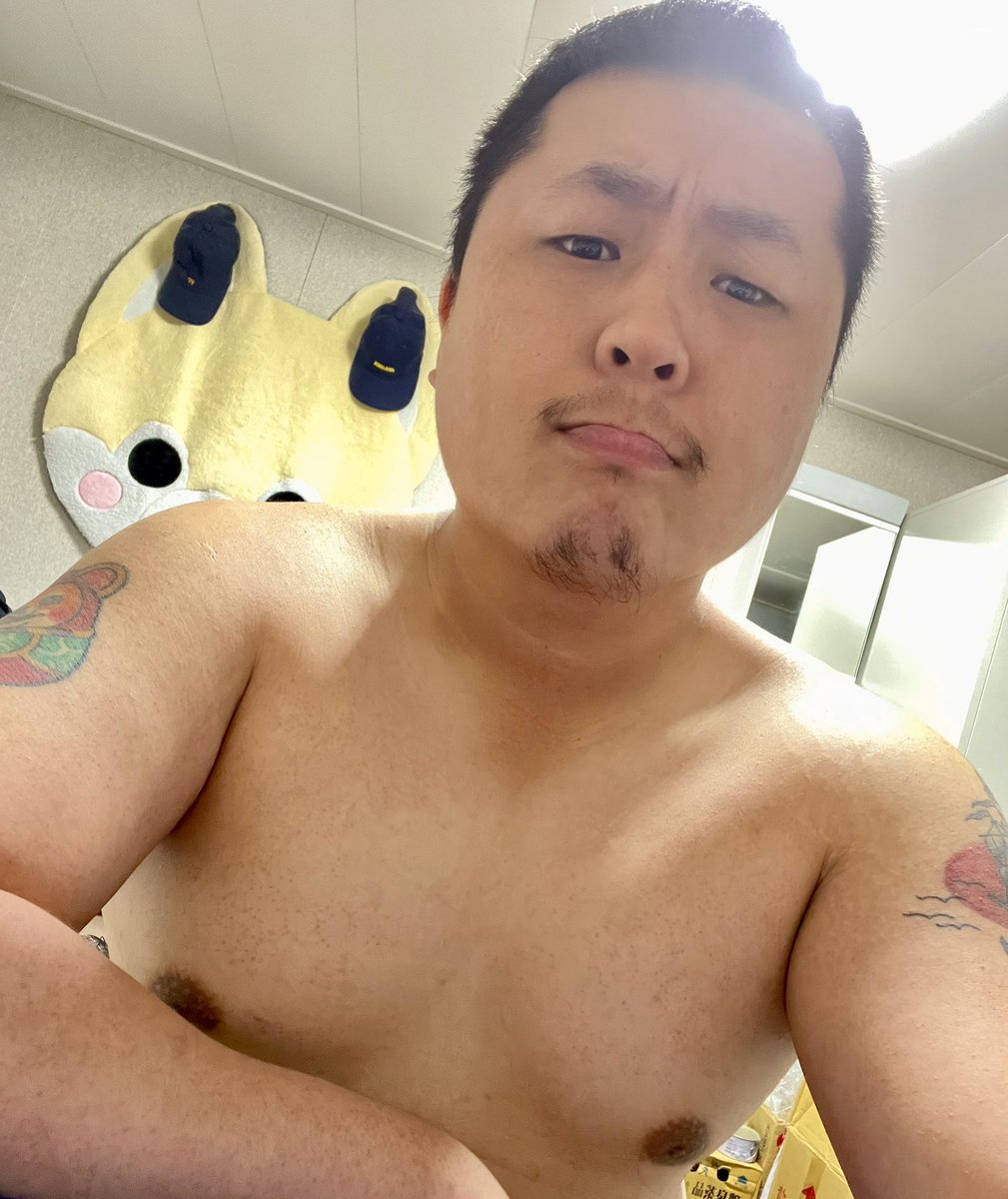 竟然曬出一個v領了🙉🙉🙉