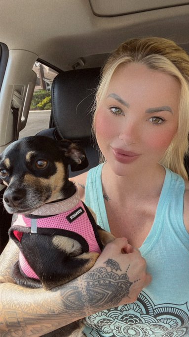 Angel and lake walk kinda day hehe https://t.co/pYEkFywAJv