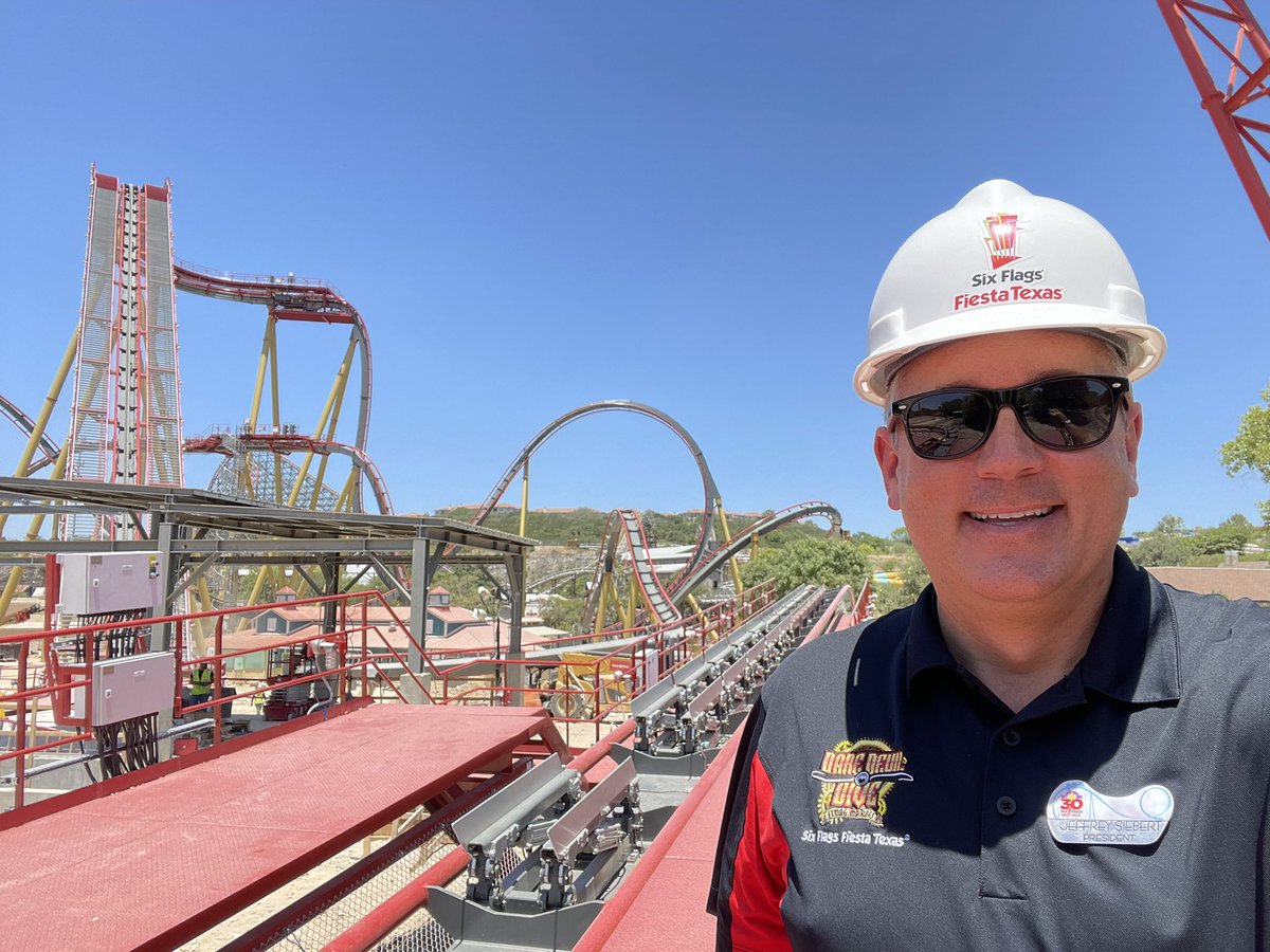 jeffrey_siebert's tweet image. Dear family, fans and friends, 
On the eve of #drdiabolicalscliffhanger opening, I would like to thank you for joining us on this year-long journey of adventure and surprise. I truly hope you’ve enjoyed watching this new epic attraction come to life piece by piece.