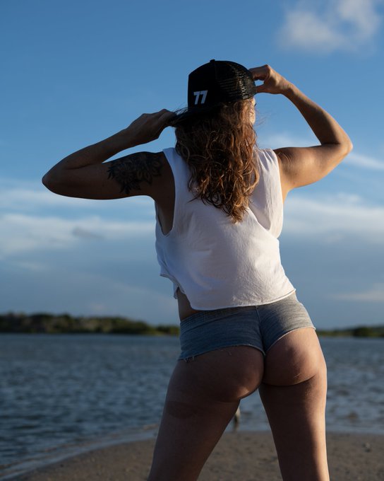 Hello Miami ☀️ Next stop Summer #Bang77 With @room77life @Room77podcast  Hotel takeover 🍍 Next event<a href="/tag/bang77"class="tags">#Bang77</a><a class="tags" target="_blank" title="On Twitter" href="/?out=eyJ0eXAiOiJKV1QiLCJhbGciOiJIUzUxMiJ9.eyJpYXQiOjE3MjIxNTUzOTYsImlzcyI6InR3cG9ybnN0YXJzLmNvbSIsIm5iZiI6MTcyMjE1NTM5NiwiZXhwIjoxNzUzNjkxMzk2LCJyZWRpcmVjdF91cmwiOiJodHRwczovL3R3aXR0ZXIuY29tL3Jvb203N2xpZmUifQ.B4AvzOu-XKZo5cDk3KCUknGGy8X5un52o2sXjg1Jl9HuDsBEUtz_sULbikLjVRtKp6tAydEYTOyrZ1N9hQ7rxg">@room77life</a>