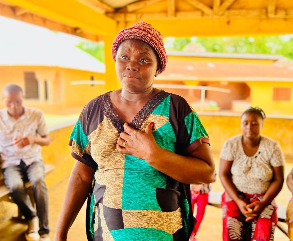 fambultok's tweet photo. “With the trainings, I received from @fambultok, as a Community Welfare &amp; Mediation Committee member, I have been able to effectively respond to present &amp; emerging issues; promoting sustainable peace &amp; development in Sengbeh C/dom, #KoinaduguDistrict”,- Dusu Conteh, Mammy Queen. https://t.co/JnyamqLGyN