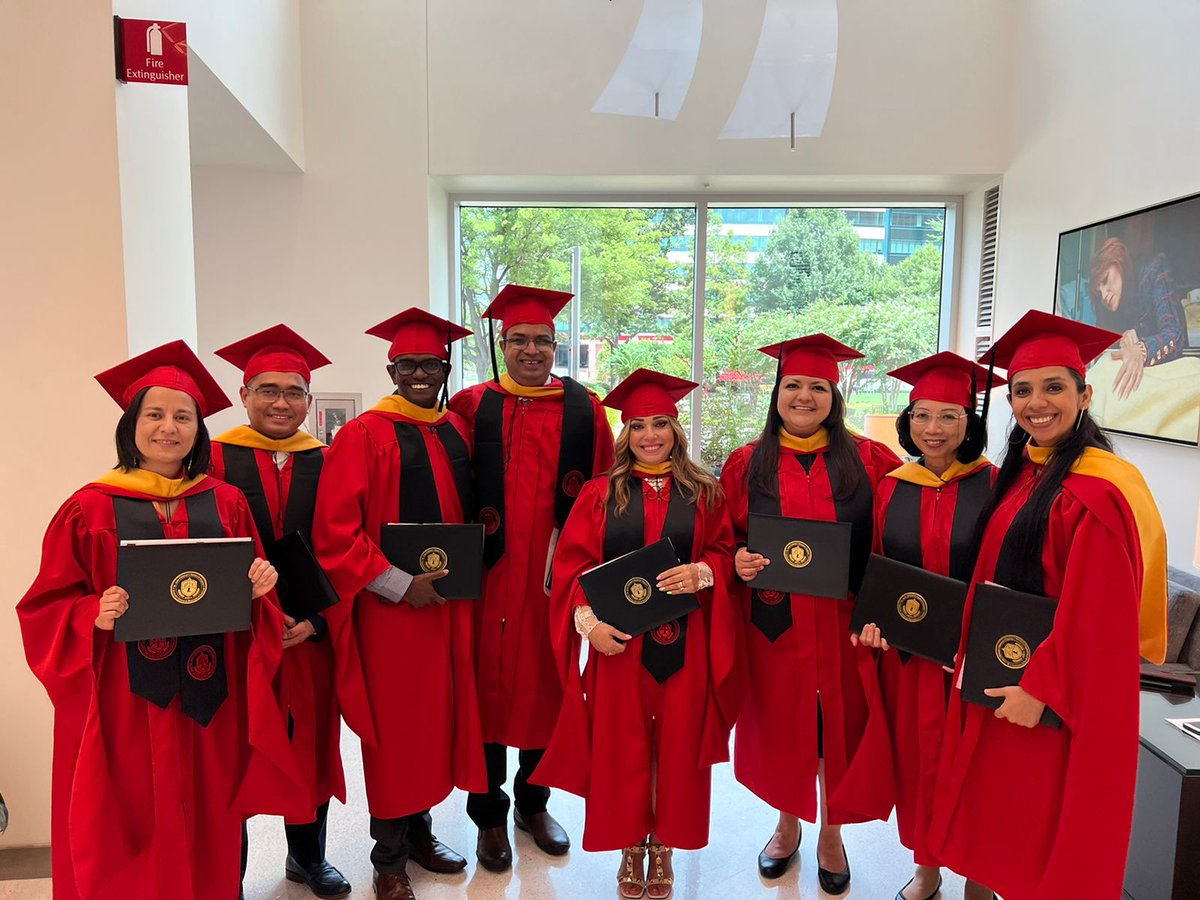 Liliana Vásquez (@lilianavasqp) on Twitter photo Thanks to <a href="/stjudegraduate/">St. Jude Graduate School of Biomedical Sciences</a> for believing in us as agents of change in global pediatric oncology
Finally getting the Master's degree in Global Child Health 💪 Thanks to <a href="/stjudegraduate/">St. Jude Graduate School of Biomedical Sciences</a> for believing in us as agents of change in global pediatric oncology
Finally getting the Master's degree in Global Child Health 💪