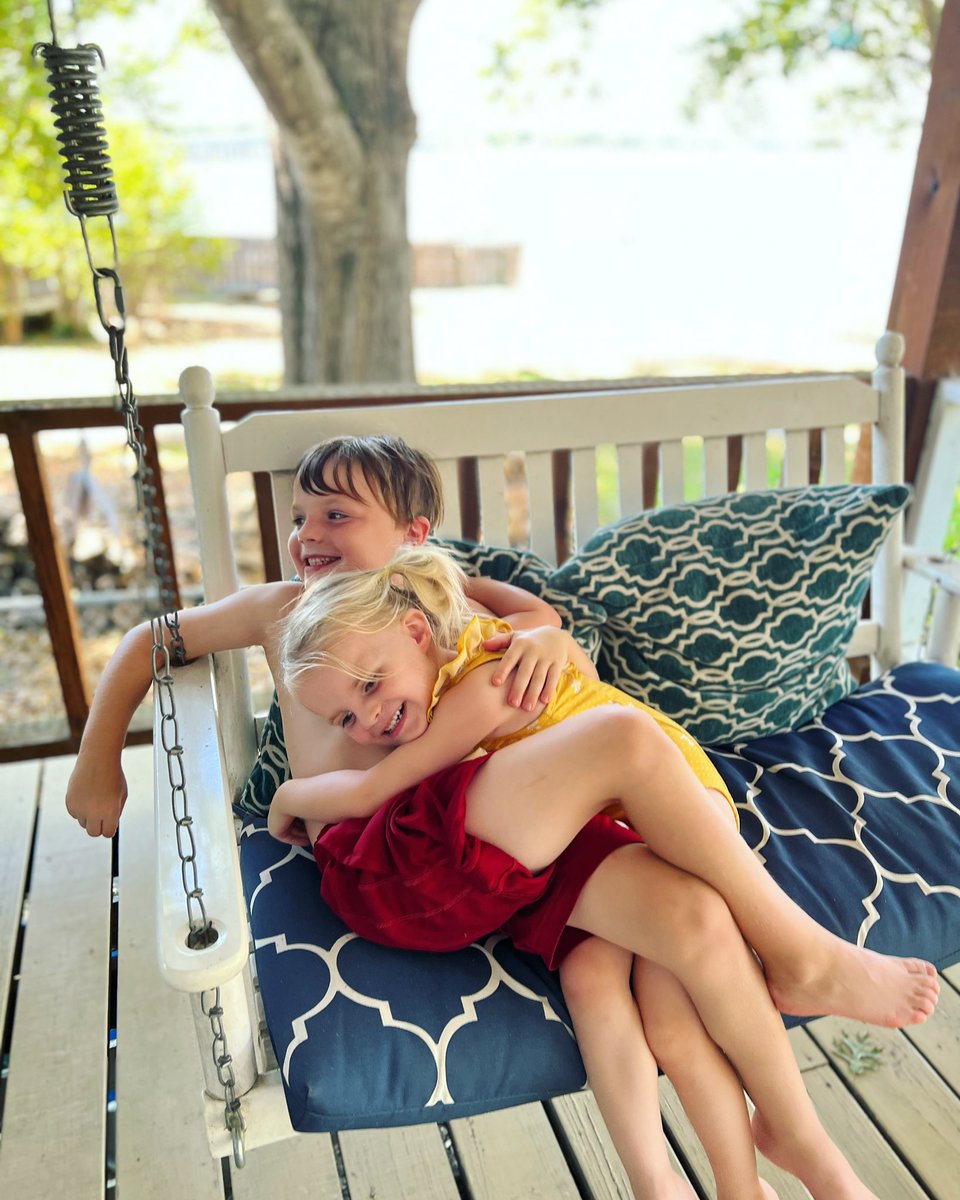 Loving the lake life! 💦😎🐠🎣