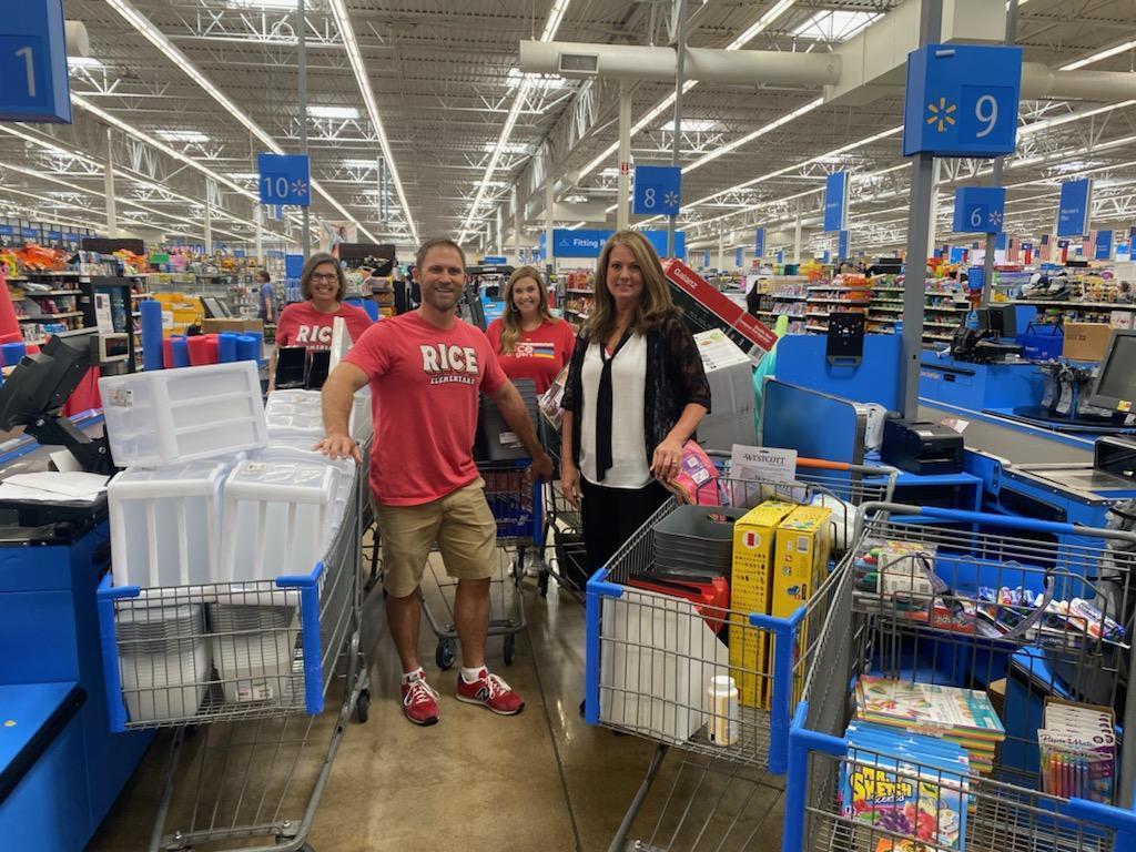 RiceTylerISD's tweet image. Thank you @walmartgiving for supporting @RiceTylerISD students with a STEM lab grant! We enjoyed meeting with your local @HartToolsUSA representatives and purchasing some great supplies for our students and teachers! #ItTakesaTEAM #walmartgiving #DoItWithHart #walmart