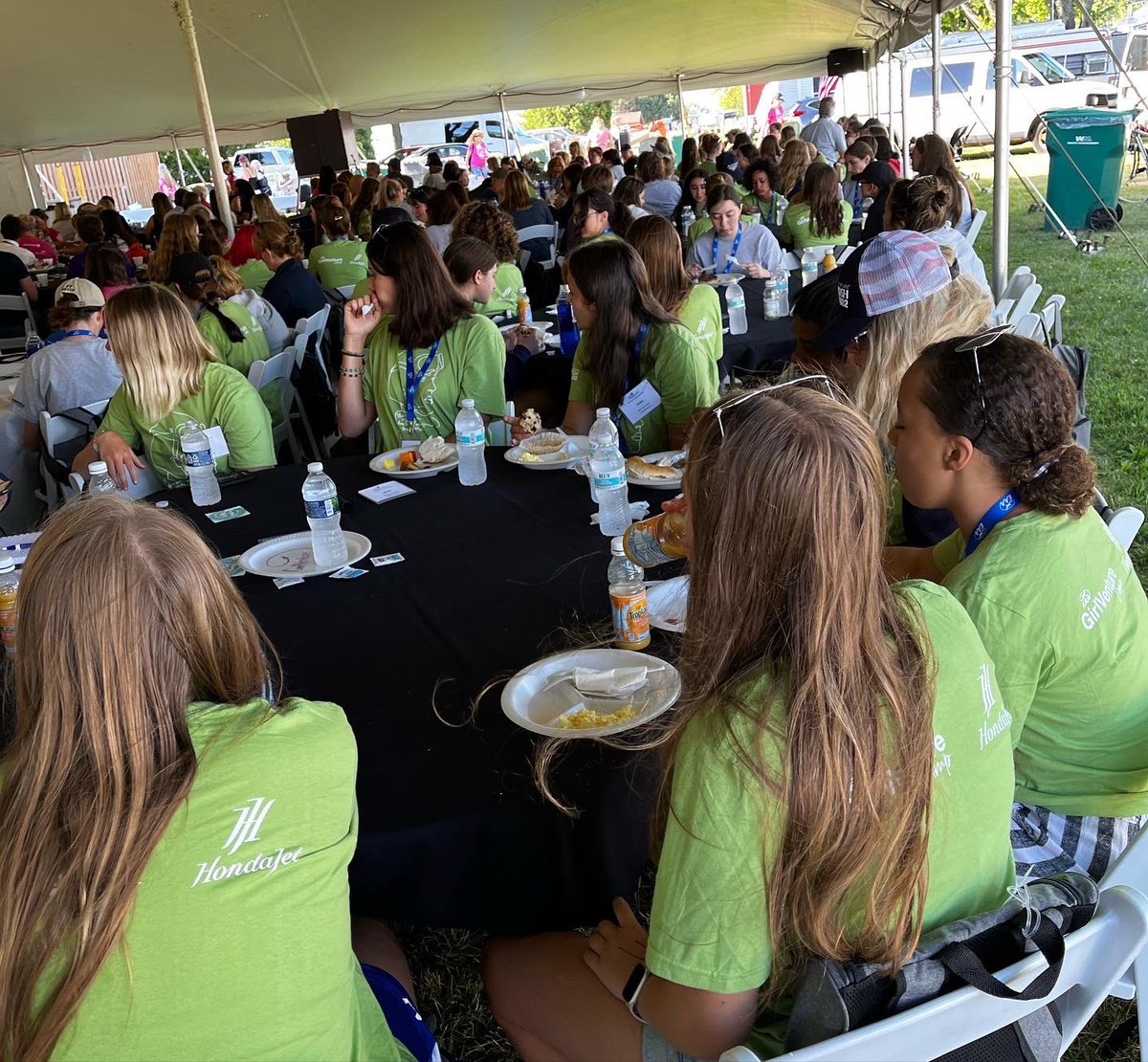 Day 4 of #GirlVenture starts out at the WAI breakfast!