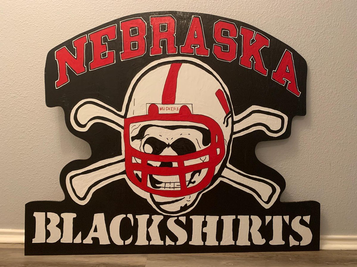 My lawn decor alert! Of course it's not done yet! Missing my #32 in the helmet! This is 4 ft tall and wide on wood, and hand painted believe it or not! 

Show me your lawn game day decor pleaseeeee! 

#GBR 🌽🏈🌽🏈🌽🏈🌽🏈