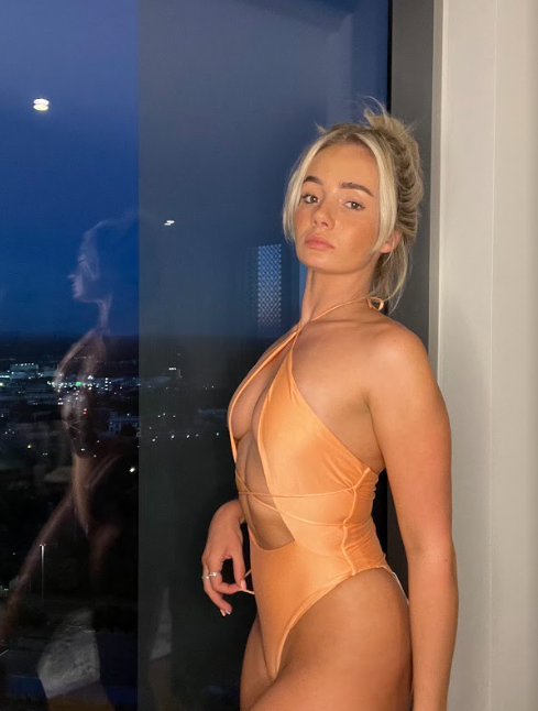 Rose Cassidy on Twitter: "naked version on OF 😏 https://t.co/K0XJCULhq6