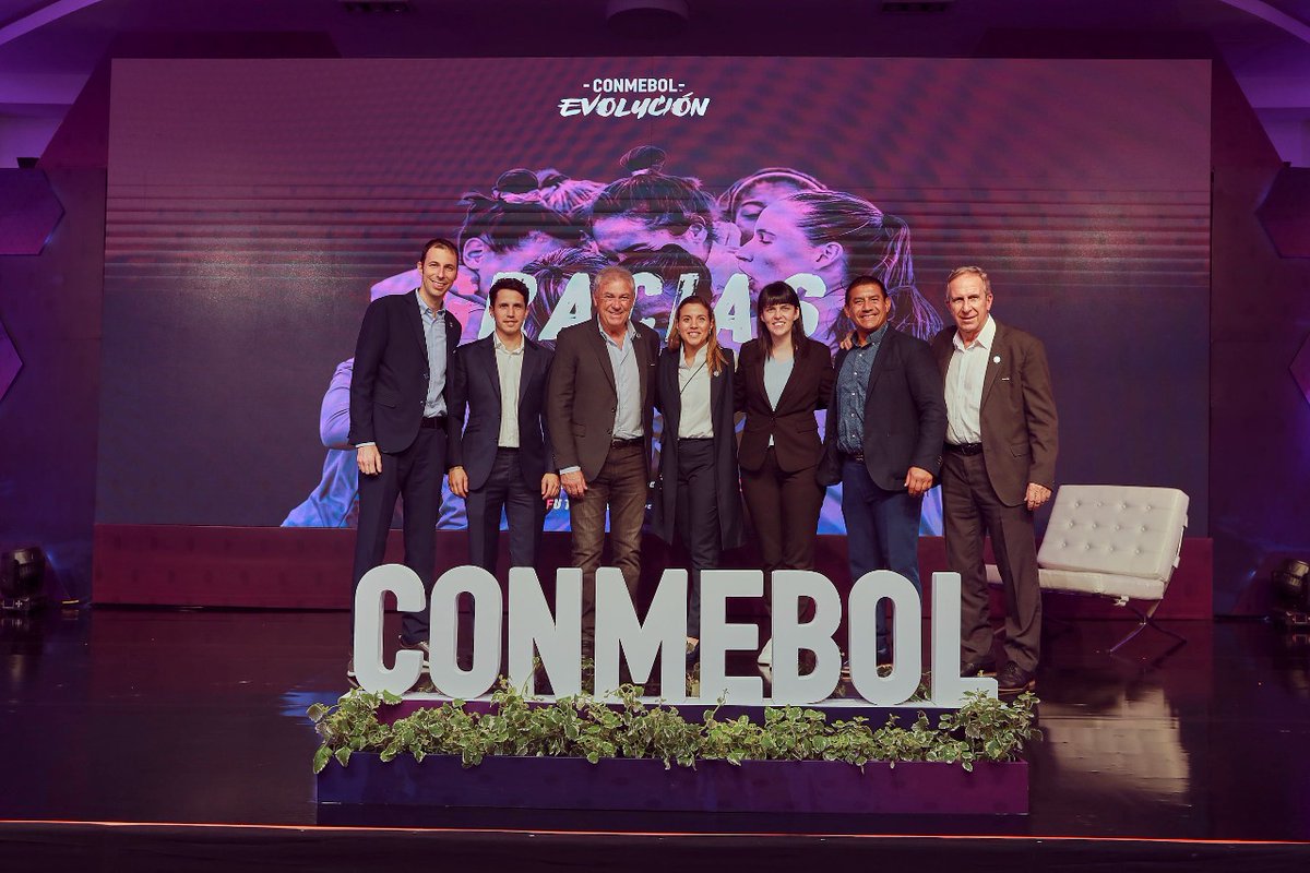 #FútbolConFDeFemenino 🤩 | ¡Finalizó la primera jornada del Seminario de Fútbol Femenino 2022 de la CONMEBOL! ⚽️💜

¡Mañana seguimos hablando de Fútbol Con F de Femenino en la segunda jornada!

#EvoluciónEsCONMEBOL