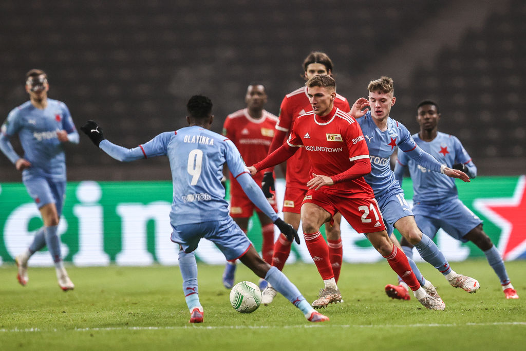 FabrizioRomano's tweet photo. Two deals completed in Serie A 🇮🇹🤝 #transfers 

▫️ Slavia Prague talent Daniel Samek [2004] will arrive in Italy in the next hours to join Lecce on permanent deal, contract until June 2026.

▫️ Atalanta have full agreement with RB Leipzig for Lookman, €15m fee add-ons included. https://t.co/Usi6IcBFRc