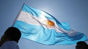sergiocatamarca's tweet photo. #URGENTE se hunde el barco, ratas y políticos primero.  
#RenunciaAlberto #RenunciaKristina que pasaría  si salimos todos a la calle está semana ?  #SeVan https://t.co/rW1Ip7CGXi