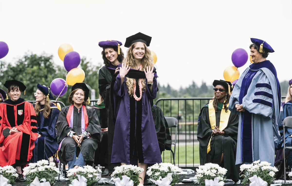 emcatwil1's tweet photo. The brilliant and talented @tessamatson -@uwsph Omenn Awardee, @SeaDenCOIN pre-doc fellow, @UW_Dept_HSPop doctoral student, @KPWaResearch interventionist, and amazing mentee- successfully (artfully) defended her beautiful dissertation today!  Congratulations Dr. Matson!! https://t.co/jFDR75LQBc