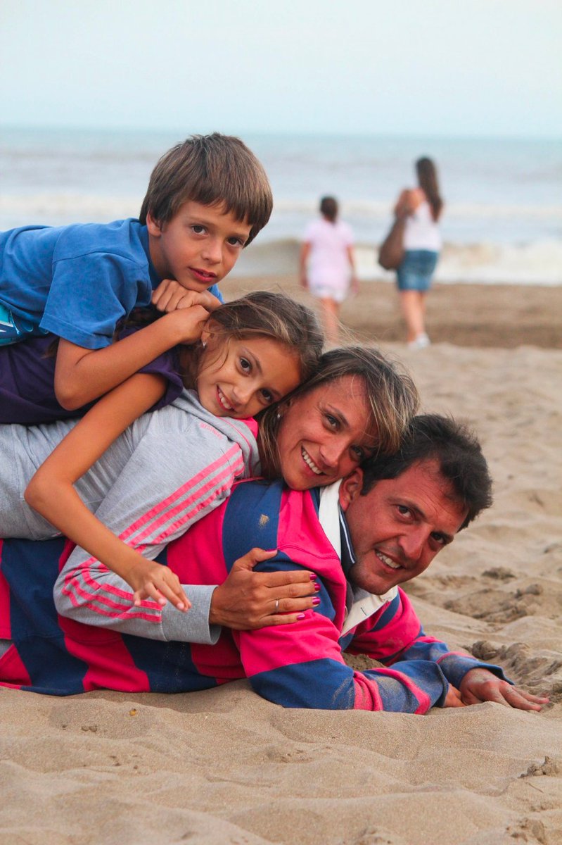 Crecer hacia el sur.
Traslado de la capital a Pinamar.
Casa de gobierno:8 carpas juntas con la lona levantada.
Proscripción de Baglietto, play a Arjona y vamos viendo.