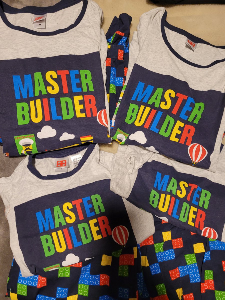 We're definitely _that_ family now. Thanks Target Aus. 🤣🤣
#matchingPJs #mrandmrsBrick #nevertoooldforLego
