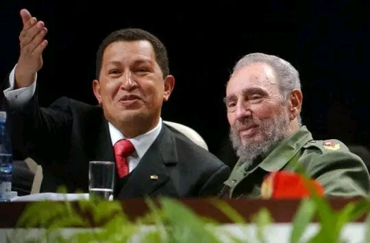 Nuestro homenaje a Hugo Chávez, quien cumpliría #Hoy 68 años. El mejor amigo de #Cuba y de #Fidel, líder bolivariano, fiel seguidor de las ideas de Simón Bolívar. #ChávezVive