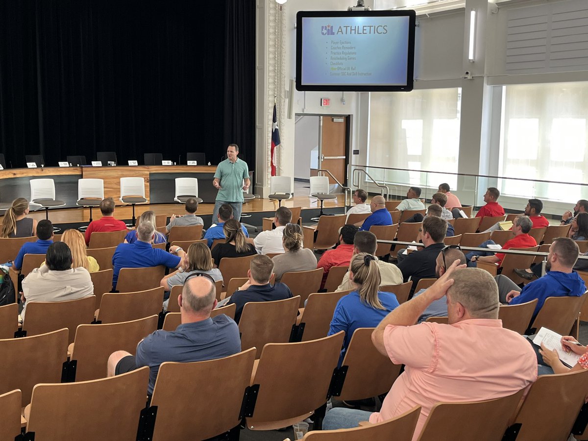 Great day with our <a href="/GeorgetownISD/">Georgetown ISD</a> coaching staff.  
UIL UPDATES ✅
HR updates ✅
Coaching updates ✅

And a great afternoon with a panel discussion about #CULTURE 
1.  How to build it. 
2. How to grow it. 
3. How to keep it.