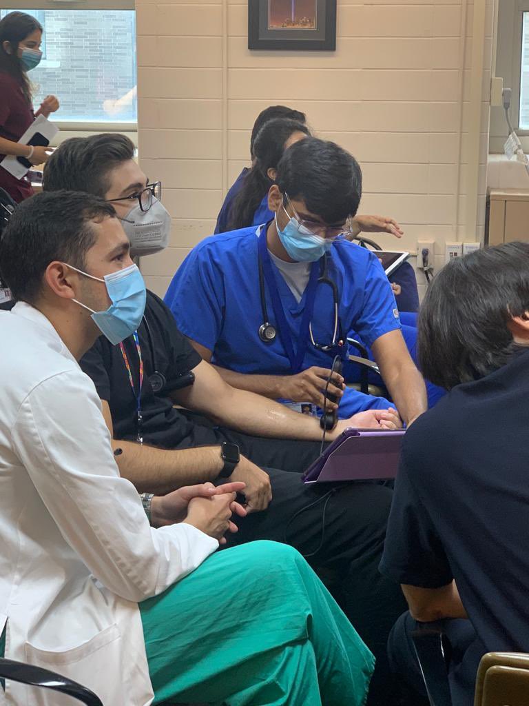 jmcchiefs's tweet photo. Some of our new interns getting to know their Butterfly Ultrasounds during our #POCUS sessions. Definitely one of the best parts of the week! #JacobiPOCUS https://t.co/ri5Nm1Zbsm