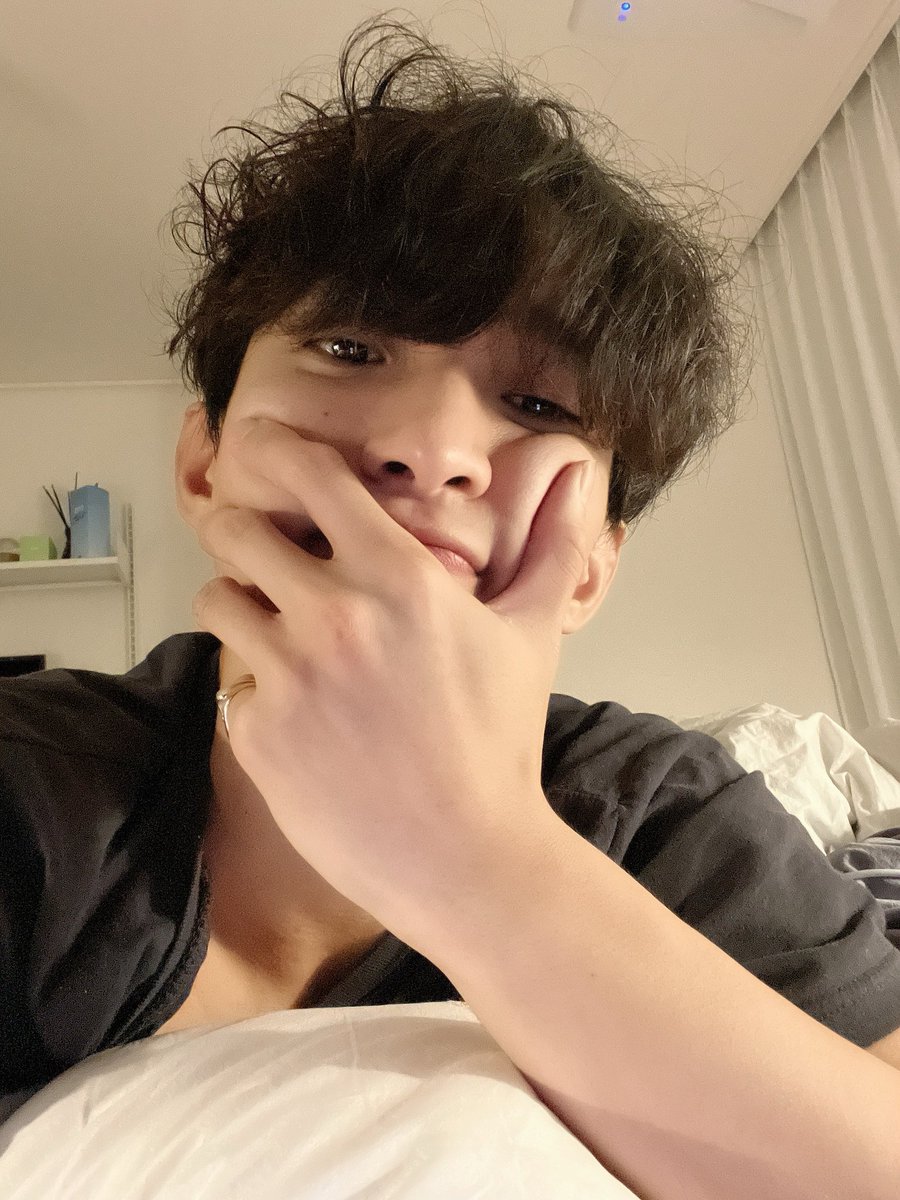 hrts4kyeom's tweet photo. so cuuuuuute ☹ https://t.co/kCXyDdowFE