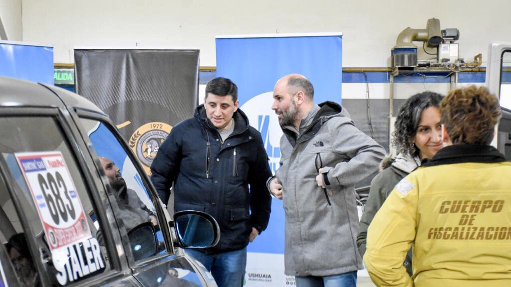 WalterVuotoTDF's tweet photo. El equipo del IMD acompañó a los pilotos que formarán parte de la 47º edición del Gran Premio de La Hermandad, que este año se llevará a cabo el 13 y 14 de  agosto, entre Argentina y Chile. https://t.co/ZGxuoHob2g