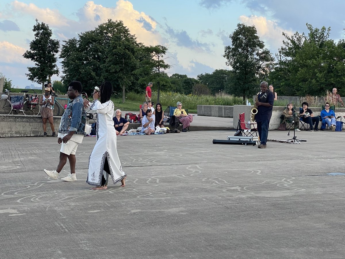 LieslMOlson's tweet photo. Week 2 of #makingmodernism summer institute! From the steps of @NewberryLibrary to the bedroom of Jane Addams @JAHHM to moving bodies @redclaydance to the vigil at 31st street beach @gglasstheatre . My mind and heart are full. @NEHgov https://t.co/bOJEUBJdHv