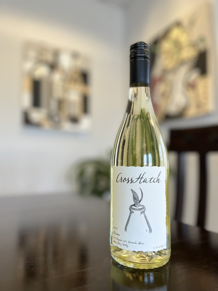 Delightful aromas of crisp pear, white peach and floral notes. Flavors of lime zest, stone fruits and honeysuckle are followed by a soft, smooth finish.

2021 CrossHatch Patina
80% Viognier 20% Grenache Blanc

crosshatchwinery.com

#whitewine #viognier #grenacheblanc #cheers