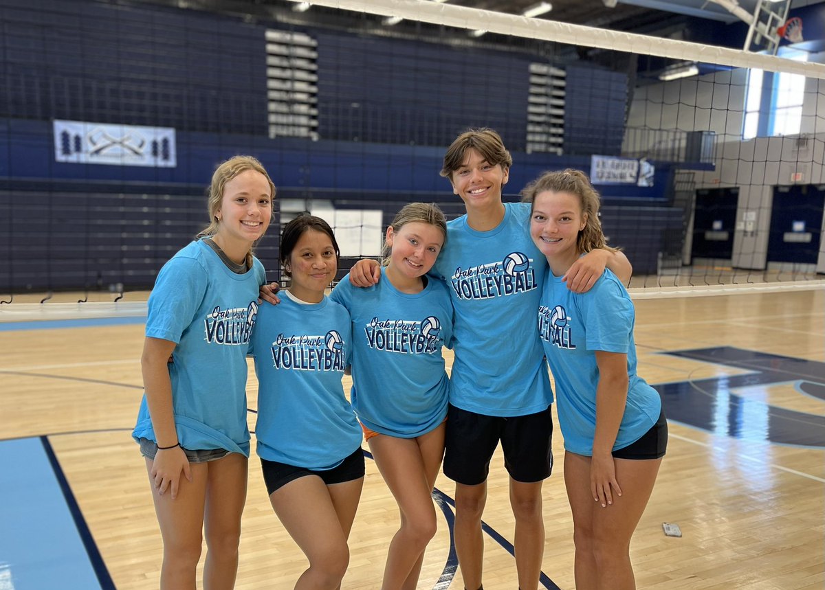 And thats a wrap! Had a blast this week at our high school and middle school camps. Thank you to everyone who showed up to play and to help out 😍🏐