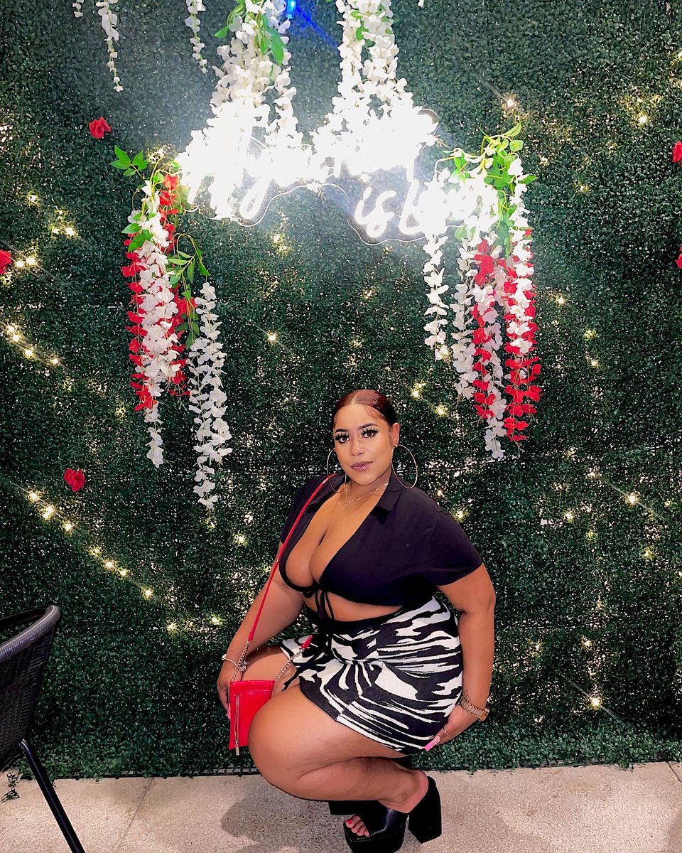 _speciaallk's tweet photo. Jill Scott of Texas👅 https://t.co/RJmKmg6Nim