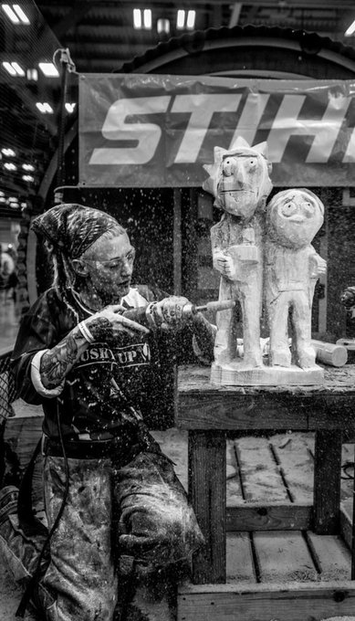 Yet another moment I should have been wearing a mask. 🫢 #RickandMorty #chainsawcarving #chainsawsculpture<a href="/tag/rickandmorty"class="tags"><span>#rickandmorty</span></a><a href="/tag/artistlife"class="tags"><span>#artistlife</span></a><a href="/tag/woodcarving"class="tags"><span>#woodcarving</span></a><a href="/tag/chainsawcarving"class="tags"><span>#chainsawcarving</span></a>