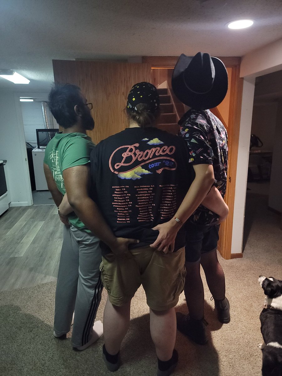 JaceTout's tweet photo. These were the last photos taken of @ChunksandH before they all died in a giant orgy https://t.co/qCN3zLCgyn