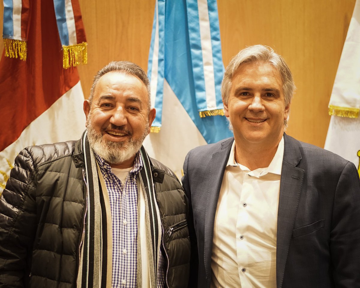 PabloMChacon's tweet photo. Hoy junto al Intendente @martinllaryora en el Palacio 6 de Julio, nos reunimos con representantes de las Cámaras de Comercio y de Supermercados de Cordoba, donde dialogamos sobre temas de actualidad. https://t.co/mgUuwDiltK