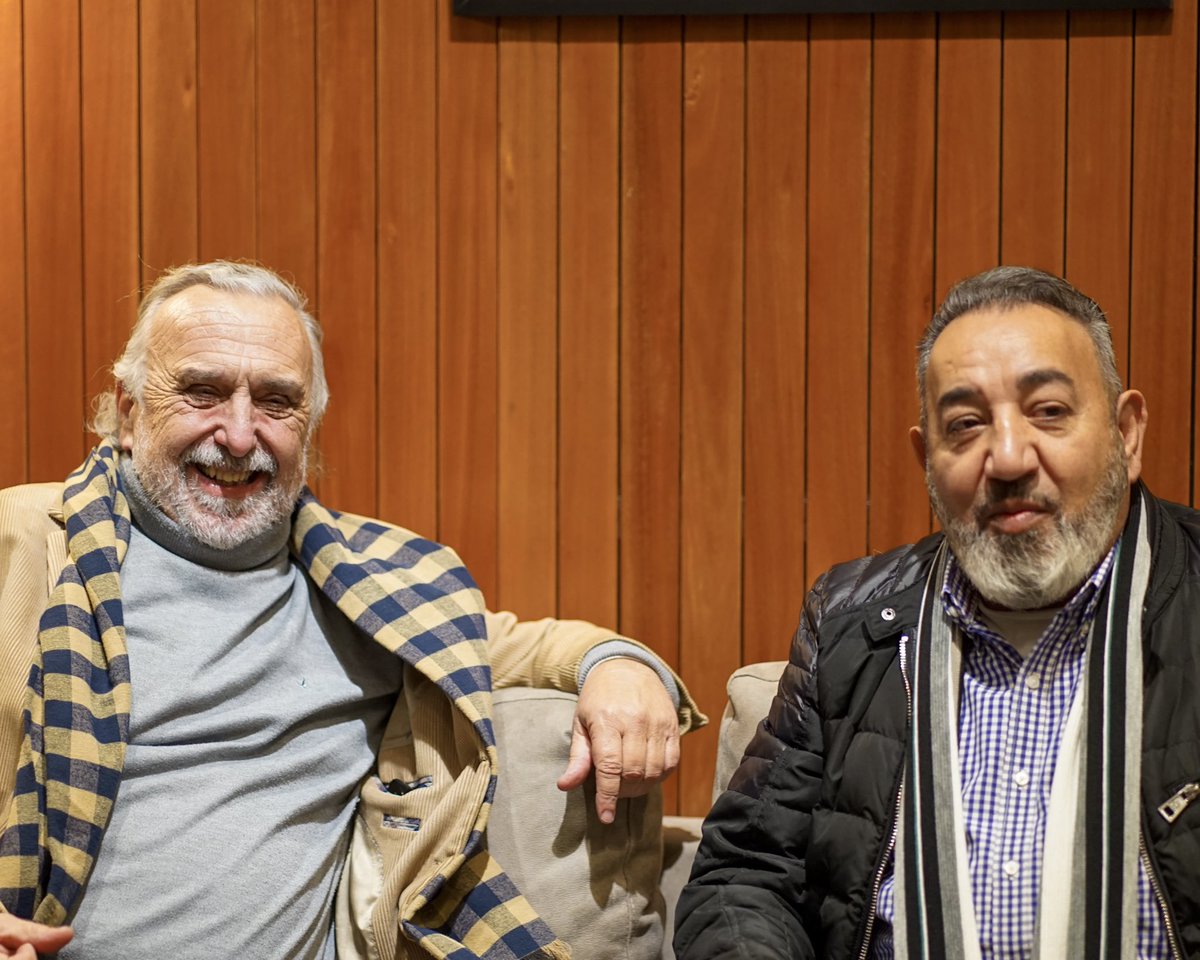 Hoy junto al Intendente <a href="/martinllaryora/">Martín Llaryora</a> en el Palacio 6 de Julio, nos reunimos con representantes de las Cámaras de Comercio y de Supermercados de Cordoba, donde dialogamos sobre temas de actualidad.