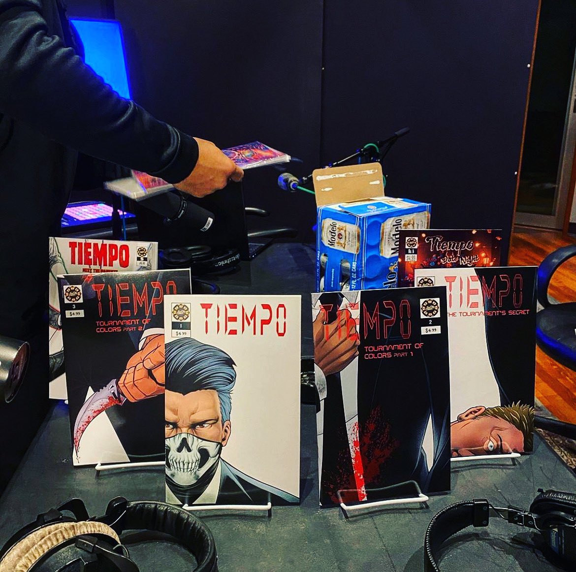 SinCity_Comics's tweet photo. Throwback to when we did a podcast!
Should we do another one?!
.
#ComicBook #Nerd #LasVegas #Vegas #ComicBookNerd #SmallBusniness #BlackOwned #LatinoOwned #VeteranOwned https://t.co/34Gxj9tmUe