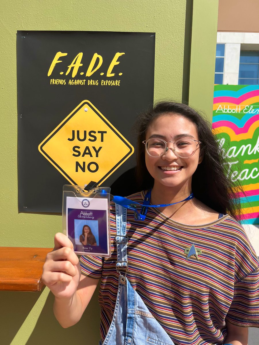 ning_ty's tweet photo. the Abbott Elementary experience was the only thing i wanted to see at comic con this year and it was so mfkin CUTE 🥹 @AbbottElemABC https://t.co/pCZzcVOdIV