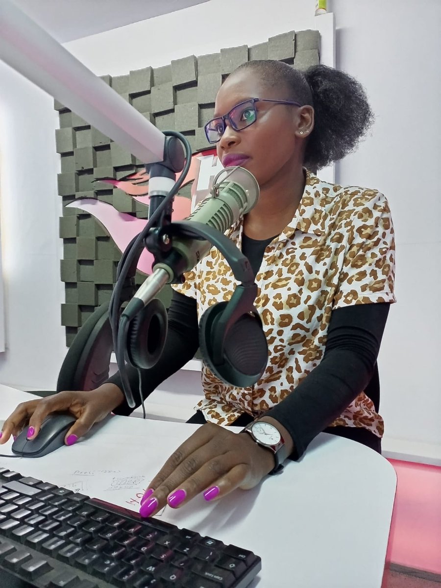 Vuuka FM (@vuukafm) on Twitter photo #VuukaVuche kwakavuka vurahi imirembe jia karunu , ohenze ichutivura yivi mwene chigira agutaga nigo agawaza ogese <a href="/mercykabaka/">mercy kabaka</a> @Svieliza @VuukaFm #VuukaVuche kwakavuka vurahi imirembe jia karunu , ohenze ichutivura yivi mwene chigira agutaga nigo agawaza ogese <a href="/mercykabaka/">mercy kabaka</a> @Svieliza @VuukaFm