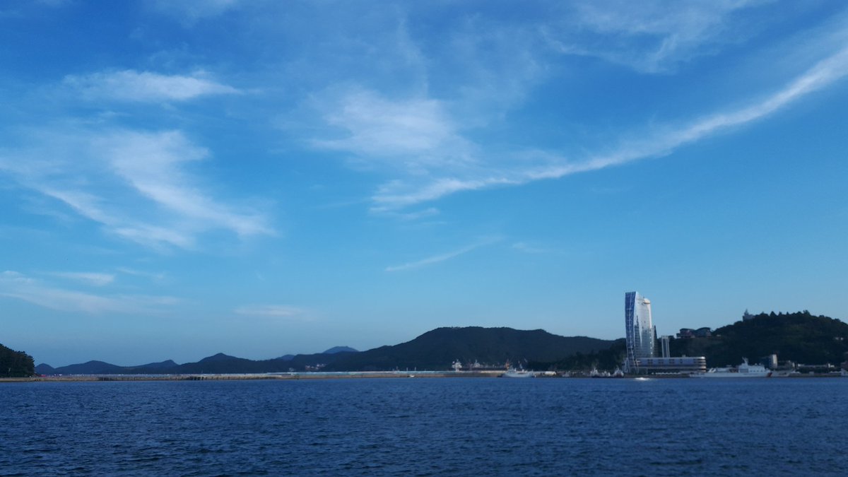 하루 또 하루..
소중한 시간임을 느끼며 지내지만..
가끔은 이런 그림만으로도 충분히 행복하다 느끼며 지냅니다