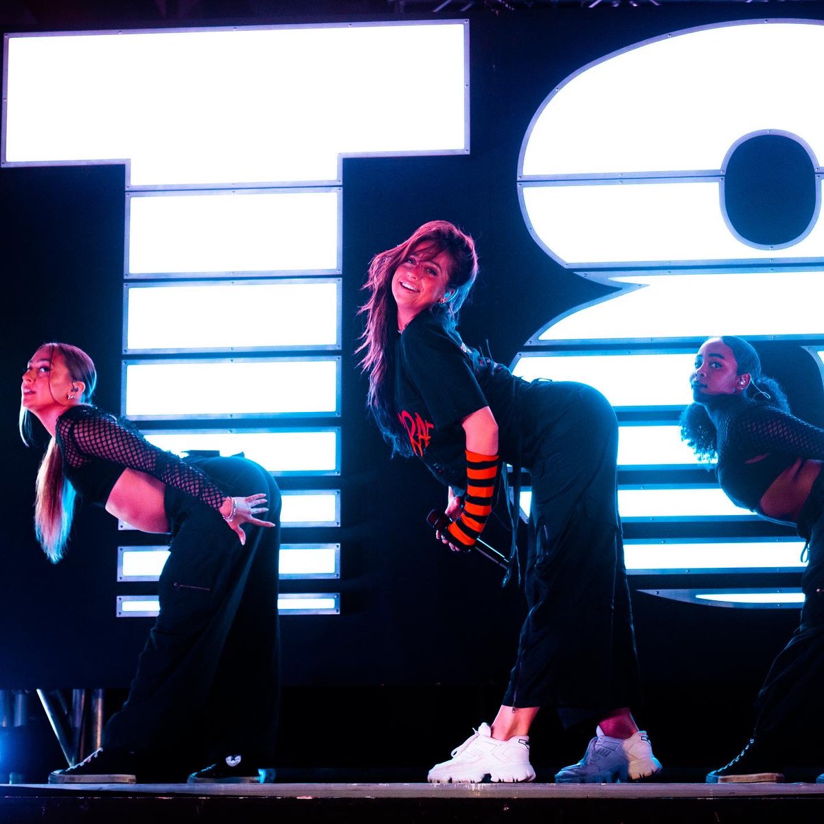 SonyMusicNZ's tweet photo. We loved having @tatemcrae in Aotearoa for the first time last weekend! What an insane show 🔥🎉❤️

📸: Tom Grut
@LiveNationNZ https://t.co/0uibOx3xob