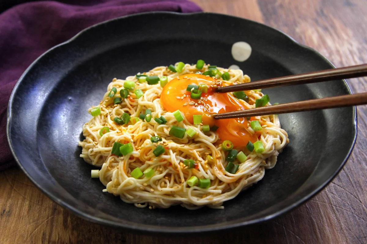 油そば好きさんに喜ばれる味？！とっても美味しそうでするする食べられちゃいそうな「素麺」レシピ！