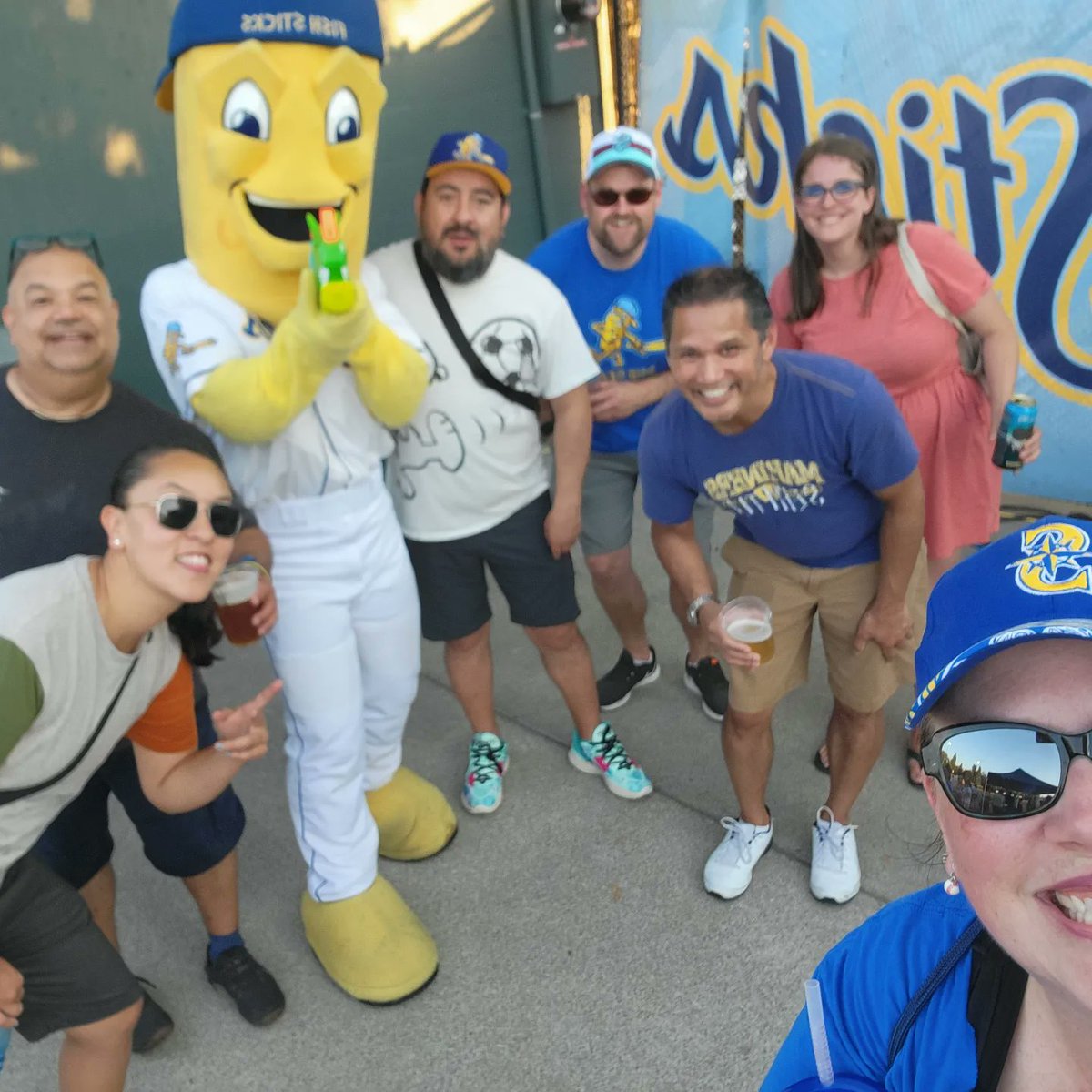 Deko_Gurl's tweet photo. Another fun evening at the last Thursday @GoFishSticks &amp; 
@Matt_Man03 started the game with 3 scoreless innings! And @kervinl was the fan batter! #GoFishSticks #PassTheTartar #whitecenter #pacificnorthwest #CollegiateBaseball #rhp #baseball #pitcher https://t.co/vk6nOUsn4q
