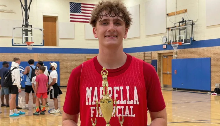 MDrago59's tweet photo. Aidan Melograna’s basketball growth hasn’t been hard to miss https://t.co/YN8YnNy1x1 @cam1jones @MattyJC3 @ColdrenKeegan  @AMelograna @OOdiale  @WilsonBulldogs @Wilson_Bulldogs @WilsonSchlDist @bradyrig24 @nweitzelll @nick_crocona @seamusbreslin1 @Ztcboyy #mikedragosports https://t.co/Z3AqxFjK4p