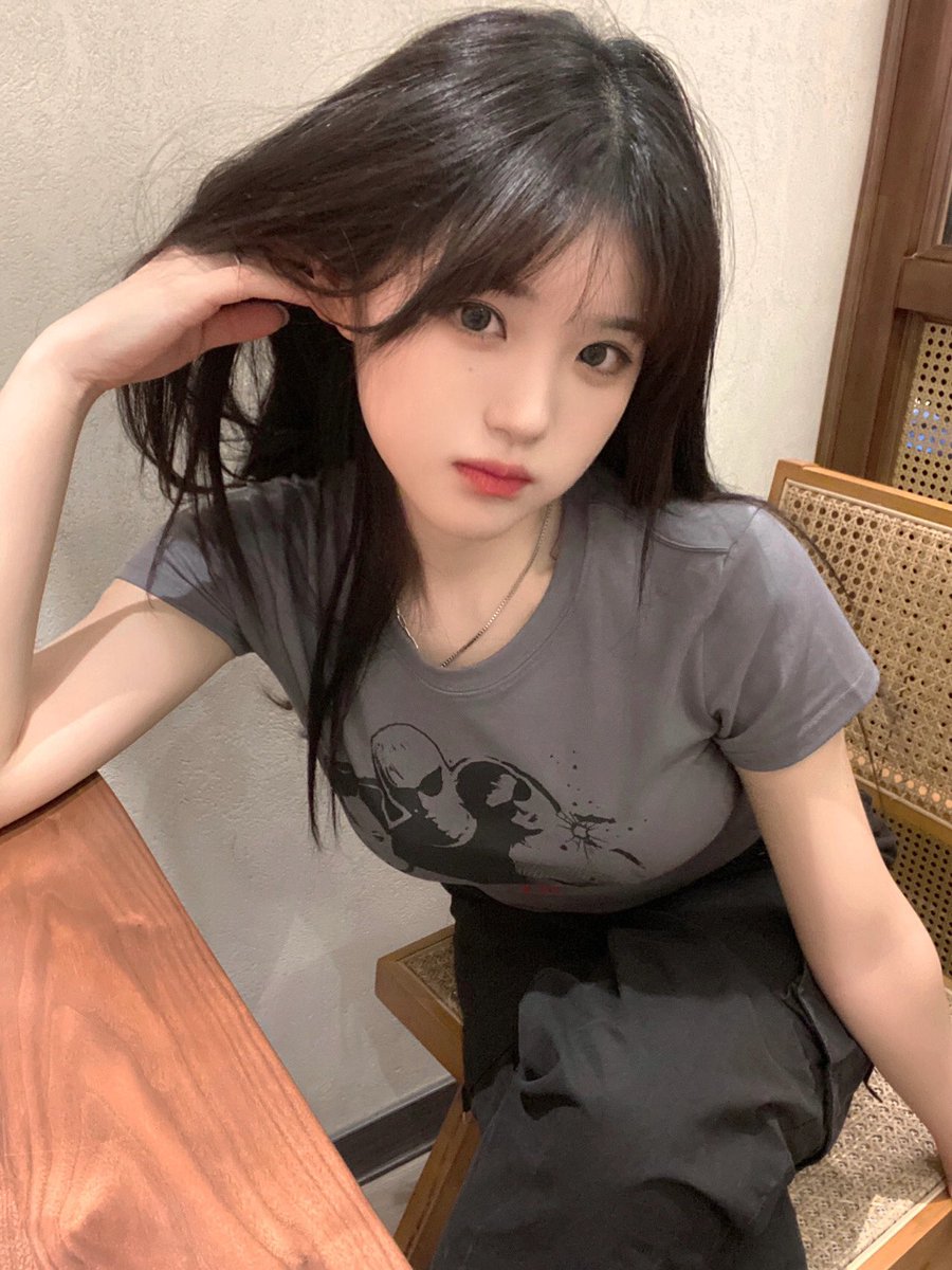 li0917's tweet photo. #铜陵约炮   #铜陵兼职   #铜陵线下
#铜陵同城   #铜陵外围   #铜陵
喝茶的哥哥点击☞@ABC1881688
给哥哥推荐一位小姐妹
五官超精致完美
 164       87斤    21岁   
下面超紧致，服务特别好，让你体验初恋的感觉～极品身材，筷子腿🥢～性格温柔

 #自慰  #反差婊 #性感  #母狗 #处女 #淫荡 https://t.co/gzJhLl7mGQ