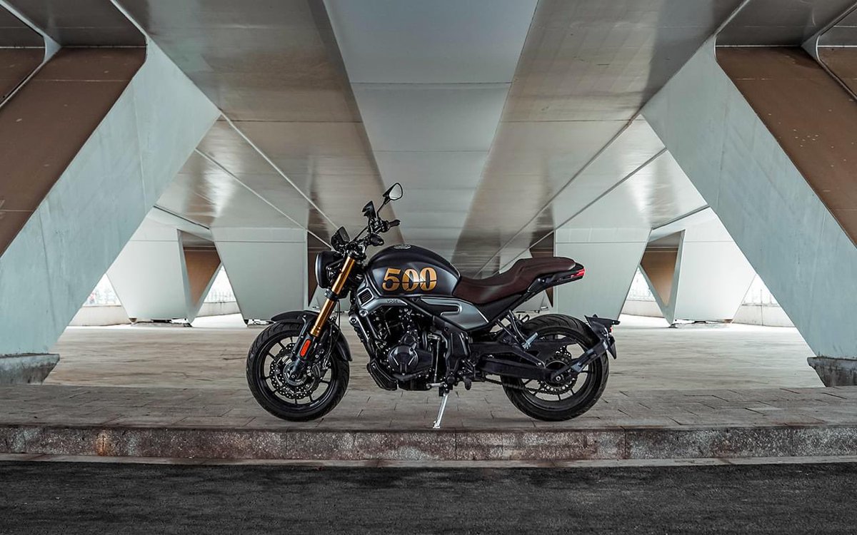 vogemotofr's tweet photo. L'apparence rétro révèle l'ambition et la performance puissante contient une énergie sans fin.
#VOGE #500AC #DriveYourSoul #streetbike #retrobike #vogemoto #motorcyclelife https://t.co/SgOY0nhfyl
