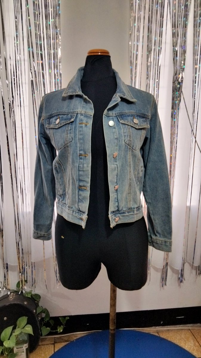 MicroestudioA's tweet photo. #mezclilla #denim #jacket  #pintura #bordado #refresh #ropa #prendas #designers #diseñadores #transformation #Guadalajara #Jalisco #Nayarit #Mexico #Teatro  #Degollado https://t.co/X8fJaoK2x8