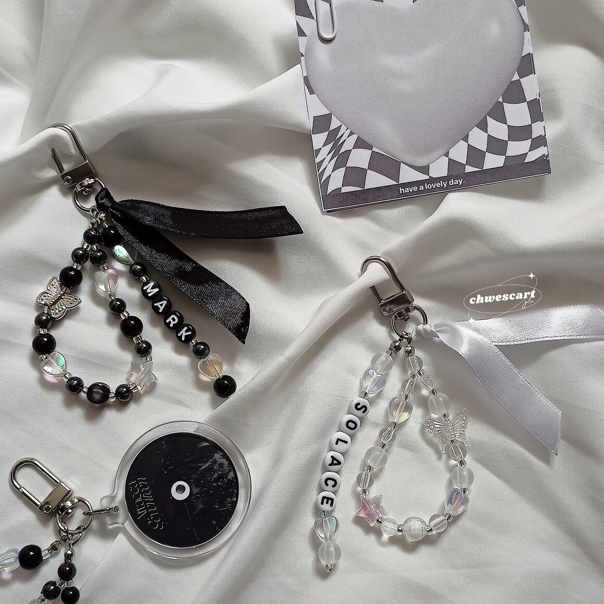 chwescart's tweet photo. ꒰ #chwessellskeychain ꒱ 

 ✷ customized keychain ✷ 

𓂋 55 php - 90php
𓂋 pink, violet, blue, white, black 
𓂋 limited slots only
𓂋 open for all fandoms!
𓂋 DOP: 2 weeks after ordering 

ꔛ https://t.co/EBYl4jGr8I https://t.co/pUuiBY6dub