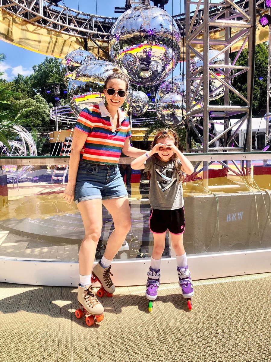TheDiscOasis's tweet photo. We love seeing young one’s visit us at The DiscOasis! Whether you have a beginner skater or a little pro, the DiscOasis is the perfect summer activity for all ages.
#discoasis #rollerskating #disco #wheremusicflowsmagicgrows #wollmanrinknyc #internationalyouthday #centralpark https://t.co/q5H40vudNZ