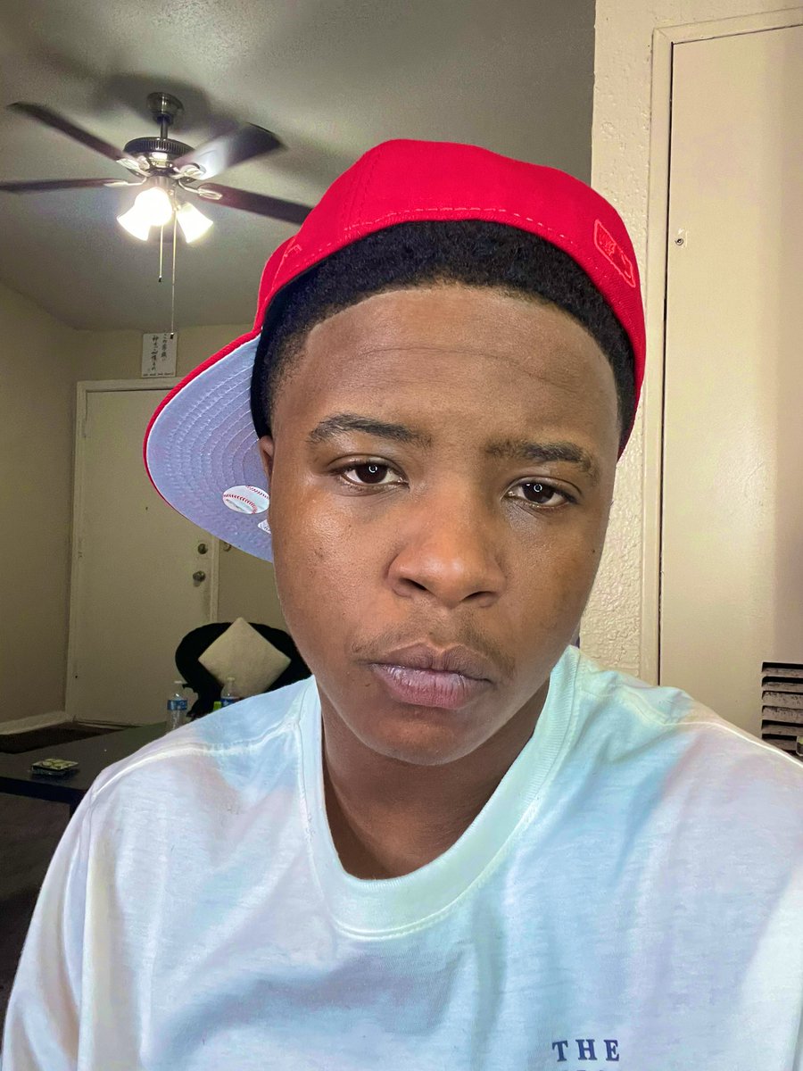 poppaaTEZ's tweet photo. #transmanthirstday 🏳️‍⚧️ https://t.co/DOzL1Tt0BZ