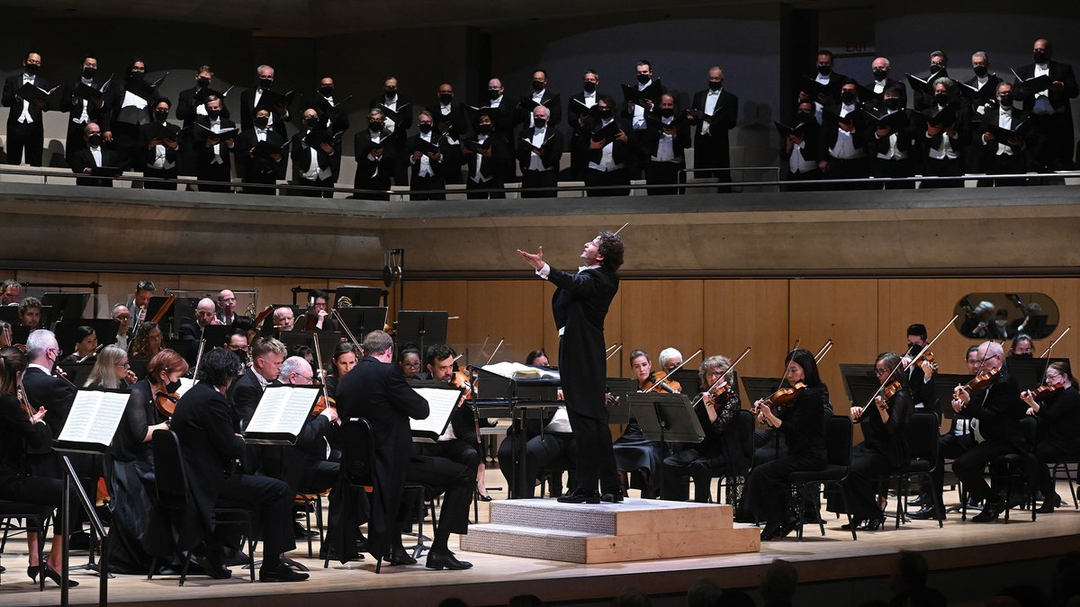 The only challenging thing about our 2022/23 Special performances is choosing which one(s) you'll attend. We look forward to seeing you in the concert hall for these one-of-a-kind concerts this season!

TSO.CA/Specials