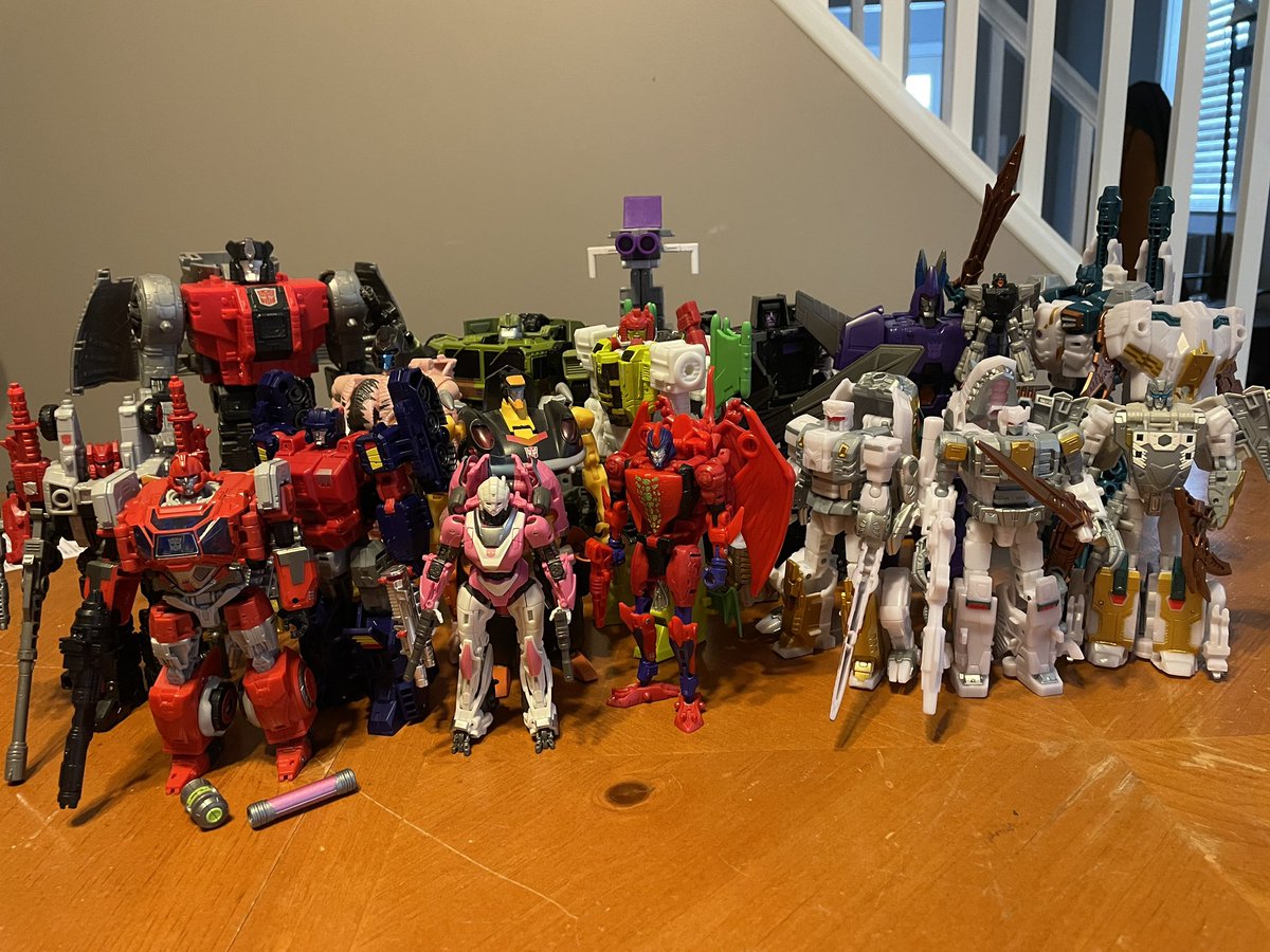 SoundJack426's tweet photo. #CollectionUpdate July 2022
Selects Halfshell, Coelagon, Terrormander, Sea Phatom, Cyclonus & Nightstick, Animated Jackpot, Studio Series Ironhide, Arcee, Sludge, Legacy Jhiaxus, Red Cog, Topspin, Wrecker Bulkhead, Dinobot, Terrorsaur, Motormaster. https://t.co/nFkDzUmowo