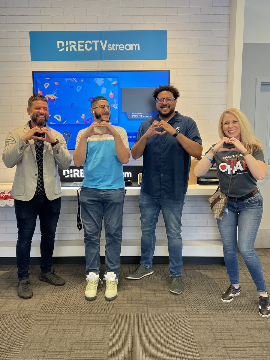 DelawareDave25's tweet image. Some big donations at Temple Twe. What a visit with Omar! Holding it down! Love this team!@Life_at_TWE #AHA #Twe #PARtnership #BigDonations