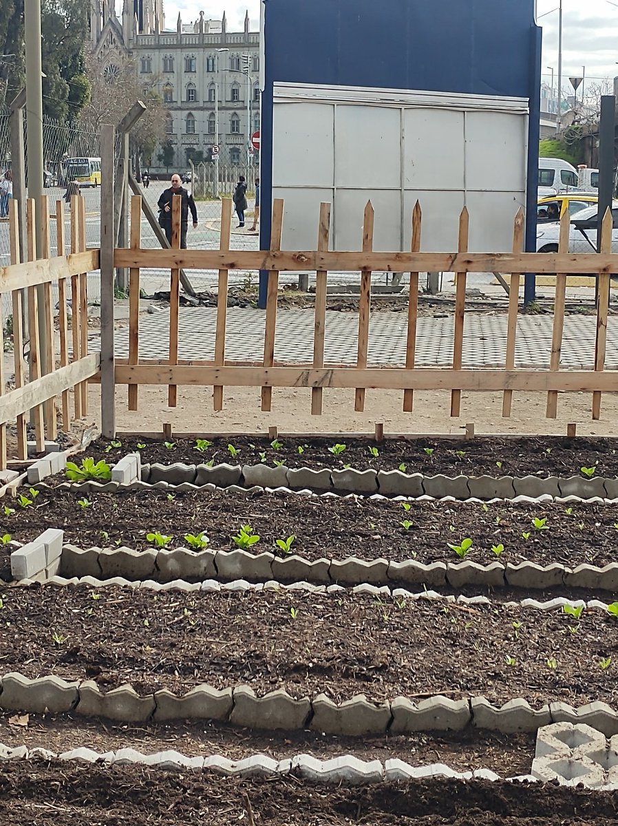 Muchas opiniones acerca del trabajo.
Pero la única verdad, es la realidad.

Oportunidades
Compromiso
Trabajo
Juventud

Altas Cimas
Adelante!